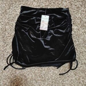 NWT Halara Velvet Skirt